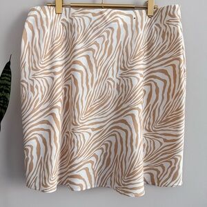 Banana Republic Animal Print Pull On Skirt Gold Cream Large